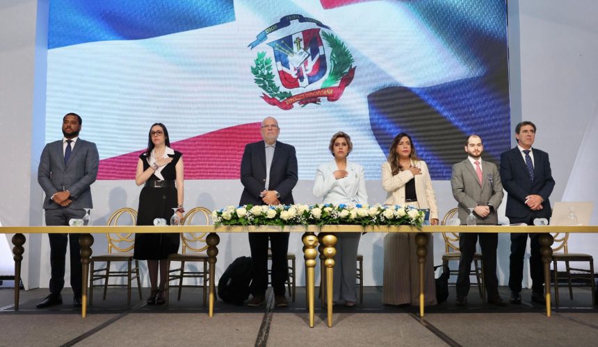 ProCompetencia presenta guía para prevenir la colusión en contrataciones públicas