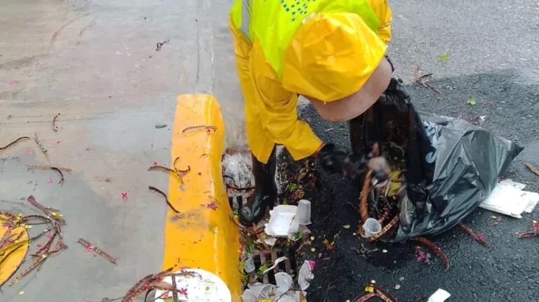Alcaldía del Distrito Nacional extiende los trabajos para mitigar lluvias del huracán Melissa