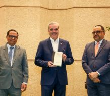 Abinader resalta valor democrático de la reforma constitucional que limita la reelección