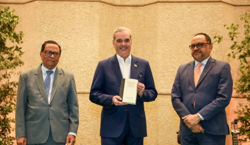 Abinader resalta valor democrático de la reforma constitucional que limita la reelección