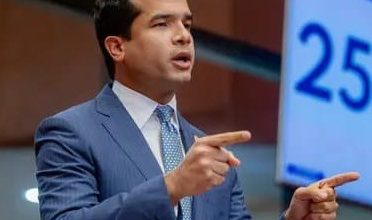 Omar Fernández defiende se libere de impuestos salarios por debajo de RD$52,000