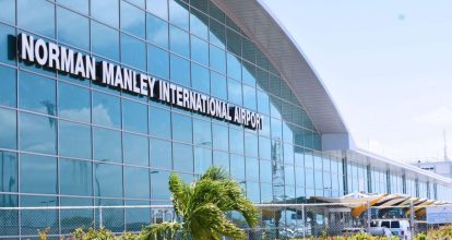 Jamaica anuncia reanudación de operaciones aéreas tras el paso devastador del huracán Melissa
