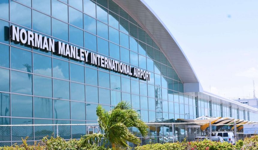 Jamaica anuncia reanudación de operaciones aéreas tras el paso devastador del huracán Melissa