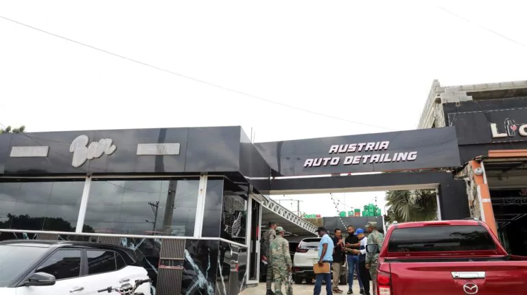 Pgase y Edeeste desmantelan múltiples conexiones ilegales en comercios de la avenida Ecológica