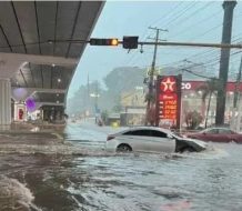 Defensa Civil mantiene alerta en Santiago ante fuertes lluvias e inundaciones urbanas