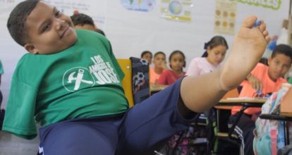 Jonás Sánchez: la fuerza y ternura de un niño que escribe su historia con sus pies y el corazón