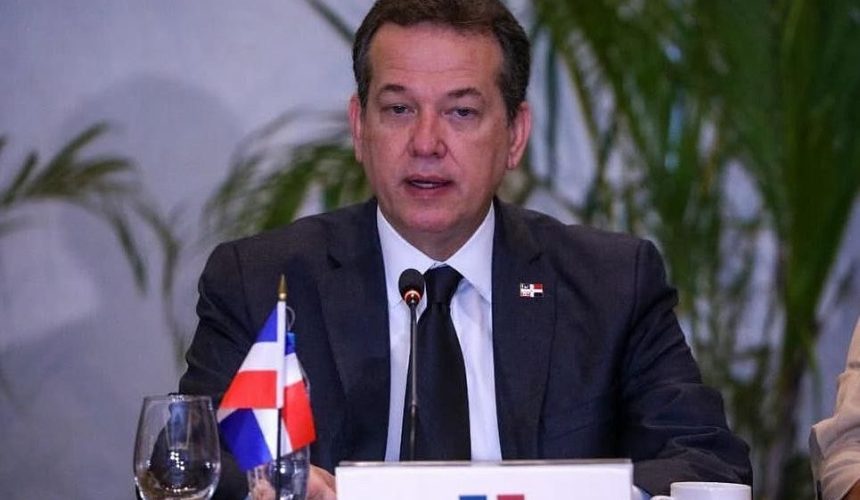 Ministro Ito Bisonó: “Presentaremos en España una RD que crece sobre reglas claras y confianza institucional”
