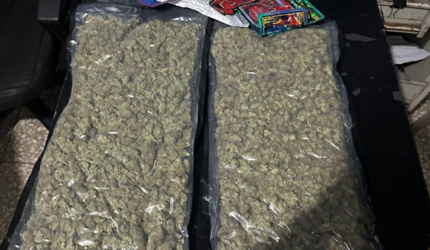 Detienen a la artista urbana “Masha” y a un hombre con dos paquetes de presunta marihuana