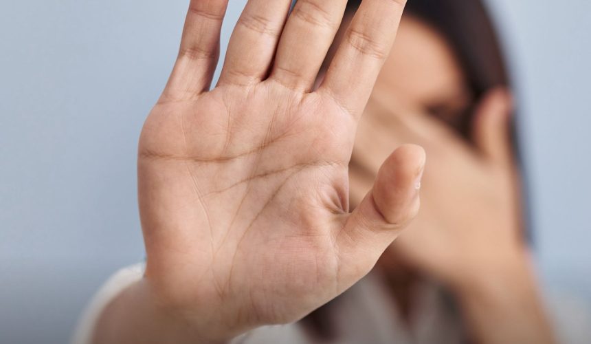 Arrestan hombre acusado de abusar sexualmente a una menor en SFM