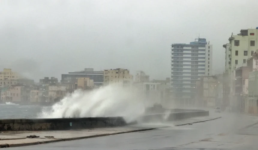 Cuba decreta la fase de «alarma» para sus provincias orientales por el huracán Melissa