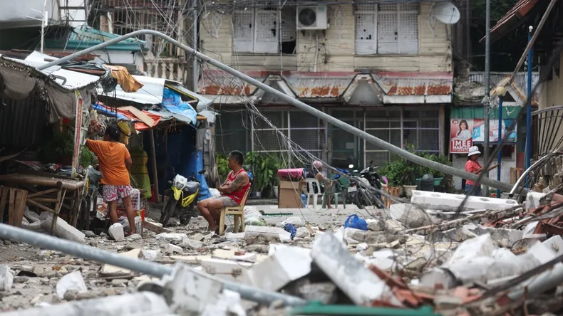 Suben a 69 los muertos y decenas de heridos por terremoto en Filipinas