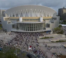 Tirotean el Coliseo de Puerto Rico, la principal sala de espectáculos en la isla