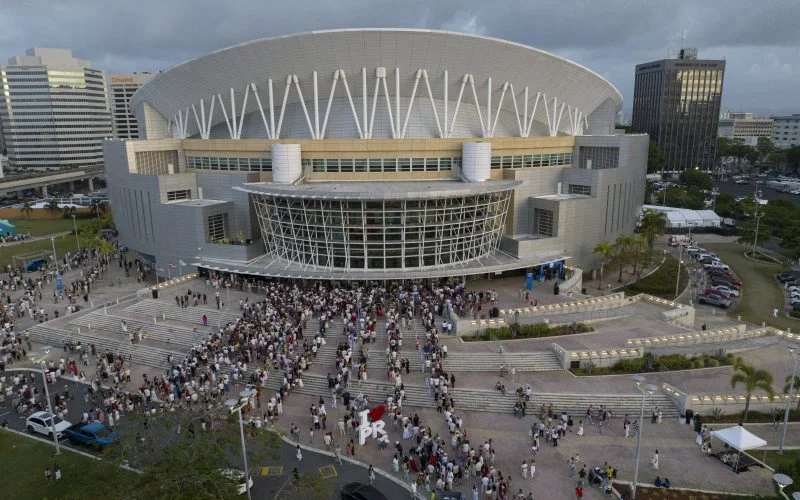 Tirotean el Coliseo de Puerto Rico, la principal sala de espectáculos en la isla