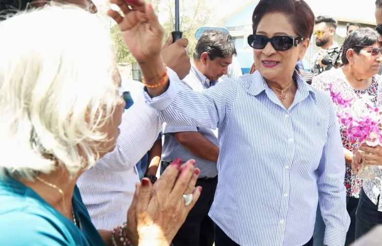 El Parlamento de Venezuela declara persona non grata a la primera ministra de Trinidad y Tobago