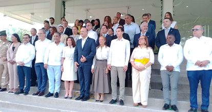 Alcaldía de Santiago reconoce a la gobernadora de Nueva York Kathy Hochul y al congresista Adriano Espaillat