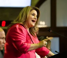 La gobernadora de Puerto Rico niega que haya maniobras militares de EE.UU. en Vieques