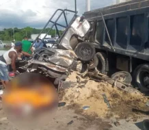 Explosión de neumático en camión deja un muerto y tres heridos en Yaguate