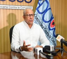 Adocco denuncia posible irregularidad en crédito de Banesco vinculado a licitación del Intrant