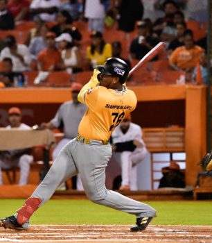 Águilas se imponen ante Toros con tres impulsadas de Clase y los Rodríguez