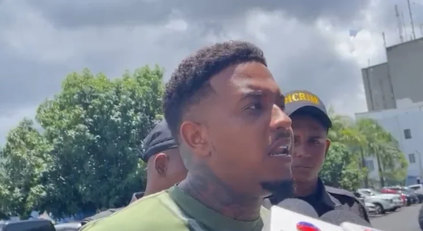 Aplazan revisión de coerción a Alex Paquete, acusado de matar hombre en Naco