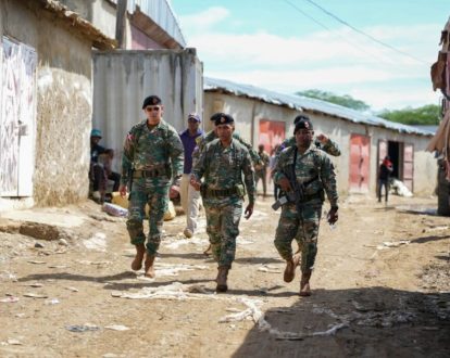 Comandante del Ejército Dominicano supervisa destacamentos fronterizos