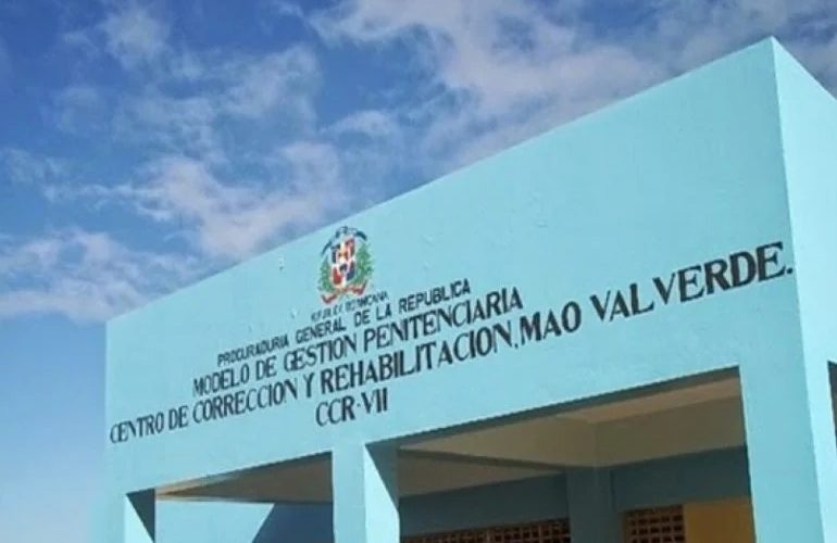 Se registra motín en cárcel preventiva de Mao que dejó un herido