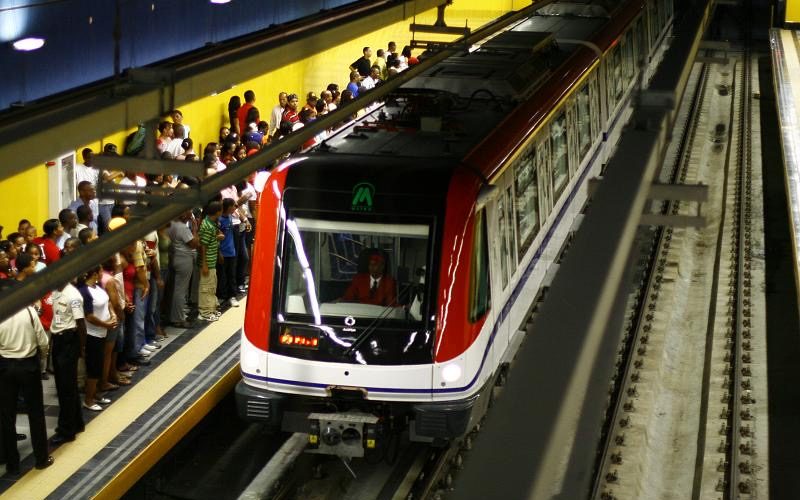 Nueva avería en el Metro deja a cientos de pasajeros varados
