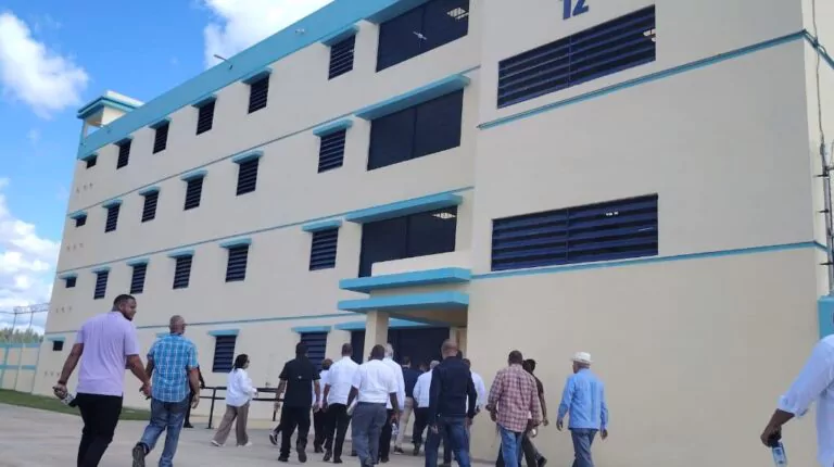 Mived entrega primera fase de cárcel Las Parras