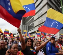 Chavistas marchan en Caracas en apoyo a Nicolás Maduro en medio de las tensiones con EE.UU.
