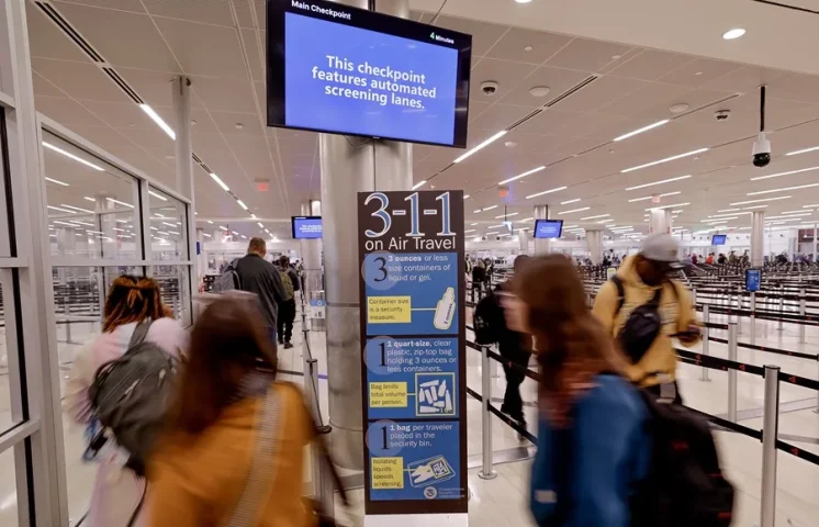 Las tormentas en EE.UU. complican el inicio de una temporada récord de viajes por Acción de Gracias