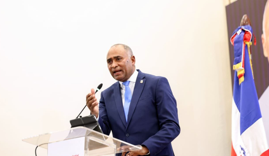 Senador Julito Fulcar aboga por aplicar la indexación salarial con acuerdo y planificación estatal