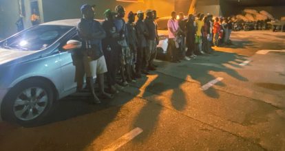 Ejército detiene tres vehículos con 29 haitianos indocumentados en Mao