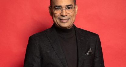 Gilberto Santa Rosa interpretará el Himno Nacional de Puerto Rico en el “ShowDown