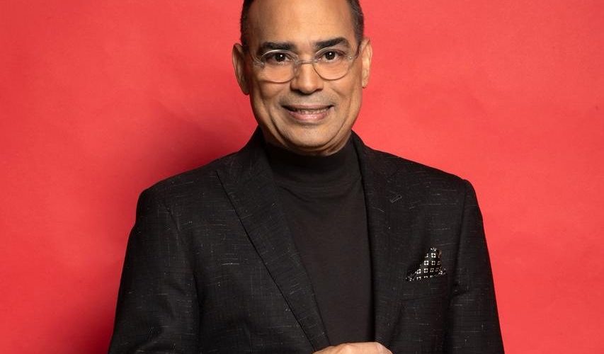 Gilberto Santa Rosa interpretará el Himno Nacional de Puerto Rico en el “ShowDown
