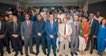 Asjana David recibe en la UASD el apoyo de maestros de la Facultad de Ingeniería y Arquitectura