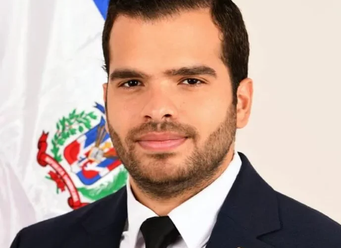 Someten proyecto de resolución que busca resolver falta de señal móvil y wifi en Metro de Santo Domingo