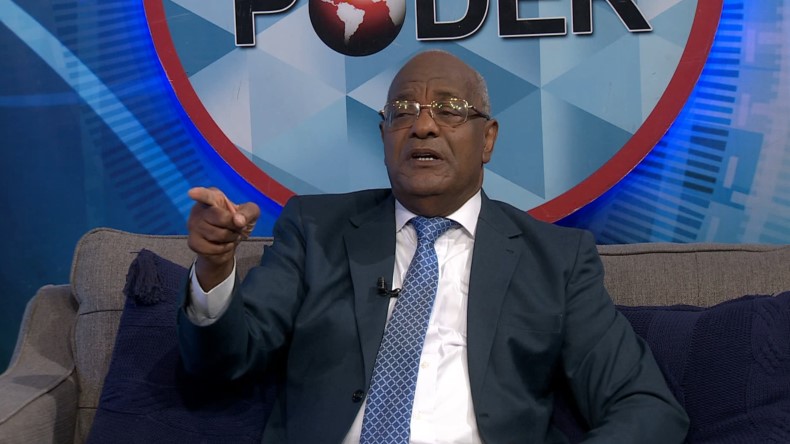 Sociólogo Cándido Mercedes: El voto militar implica una reforma constitucional