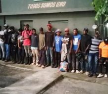 Detienen 19 haitianos indocumentados e incauta tres motocicletas durante operativo en Montecristi