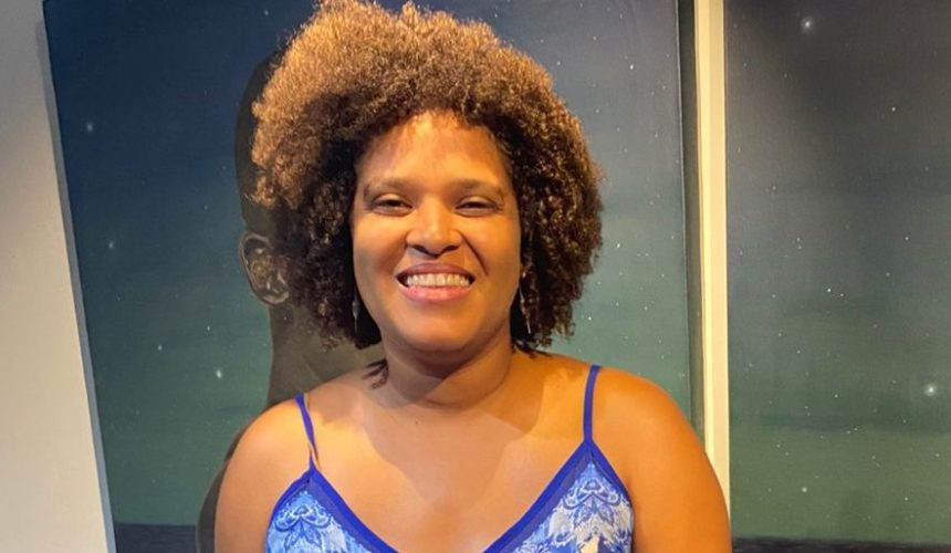 “Somos negro, negro, negro”: Adela Dore denuncia el racismo en RD a través de su arte