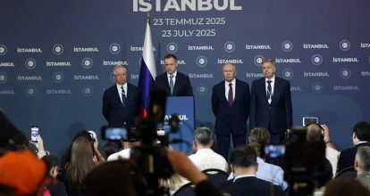 Rusia se muestra dispuesta a reanudar las negociaciones con Ucrania en Estambul