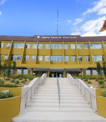 Abogados exigen suspender recursos a organizaciones políticas