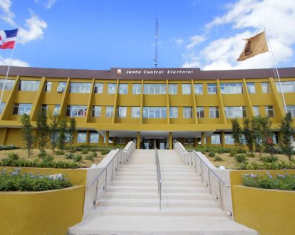 Abogados exigen suspender recursos a organizaciones políticas