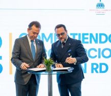 Ministros de Industria y Comercio de RD y Panamá firman acuerdo para combatir comercio ilícito