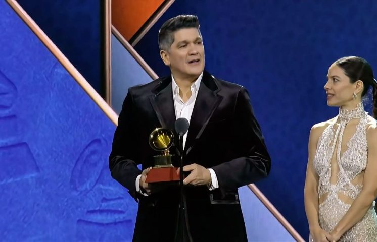 “Novato Apostador”, Álbum Ganador del Grammy de Eddy Herrera