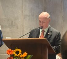 Hipólito Mejía señala en Costa Rica  advierte que el crimen organizado es “un huracán”