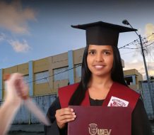 Maestra es herida con arma blanca tras intervenir en pelea de estudiantes en Sabana de la Mar