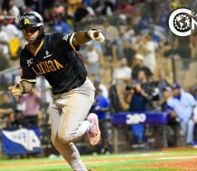 ¡Épico! Águilas dejan en el terreno a los Tigres del Licey