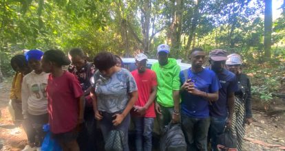 Ejército detiene 30 indocumentados haitianos en tres vehículos en Monción, Santiago Rodríguez