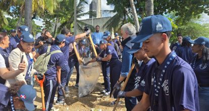 Ministro de Educación encabeza lanzamiento de la primera misión del voluntariado “Ciudadanos al 100”