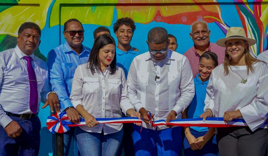 Propeep entrega dos Paseos de los Colores en Villa Tapia que rinden homenaje a las hermanas Mirabal